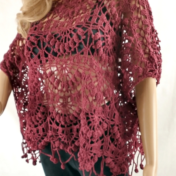 🎶SOLD  Top Lace Poncho Cape Boho Handmade - Picture 2 of 2